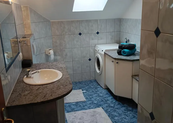 Biobauernhof Kraeuter * Haimburgerberg